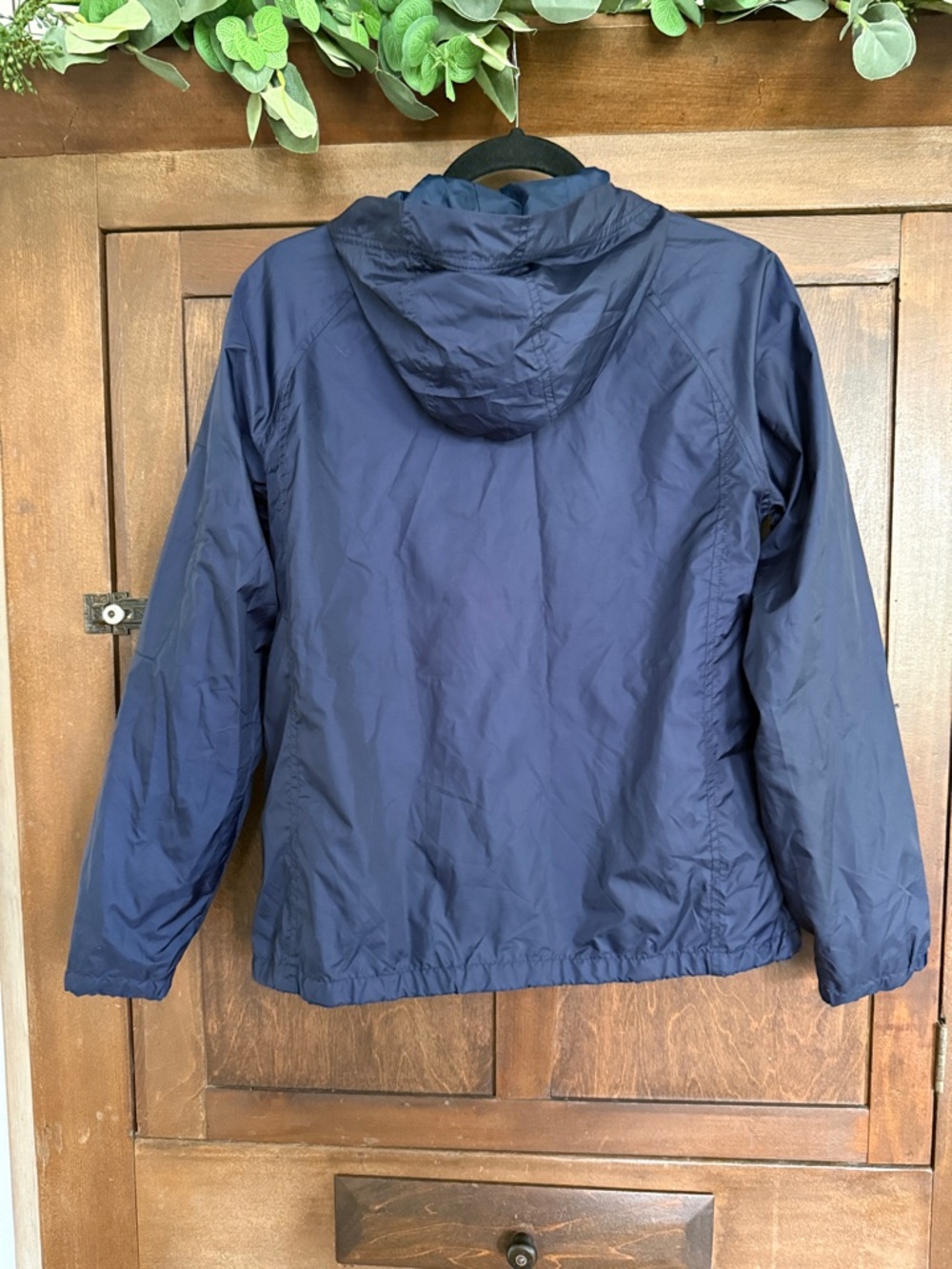 Polo by Ralph Lauren Navy Hooded Windbreaker with Red Logo - Picture 4 of 4